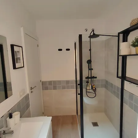 El Cedro Apartment